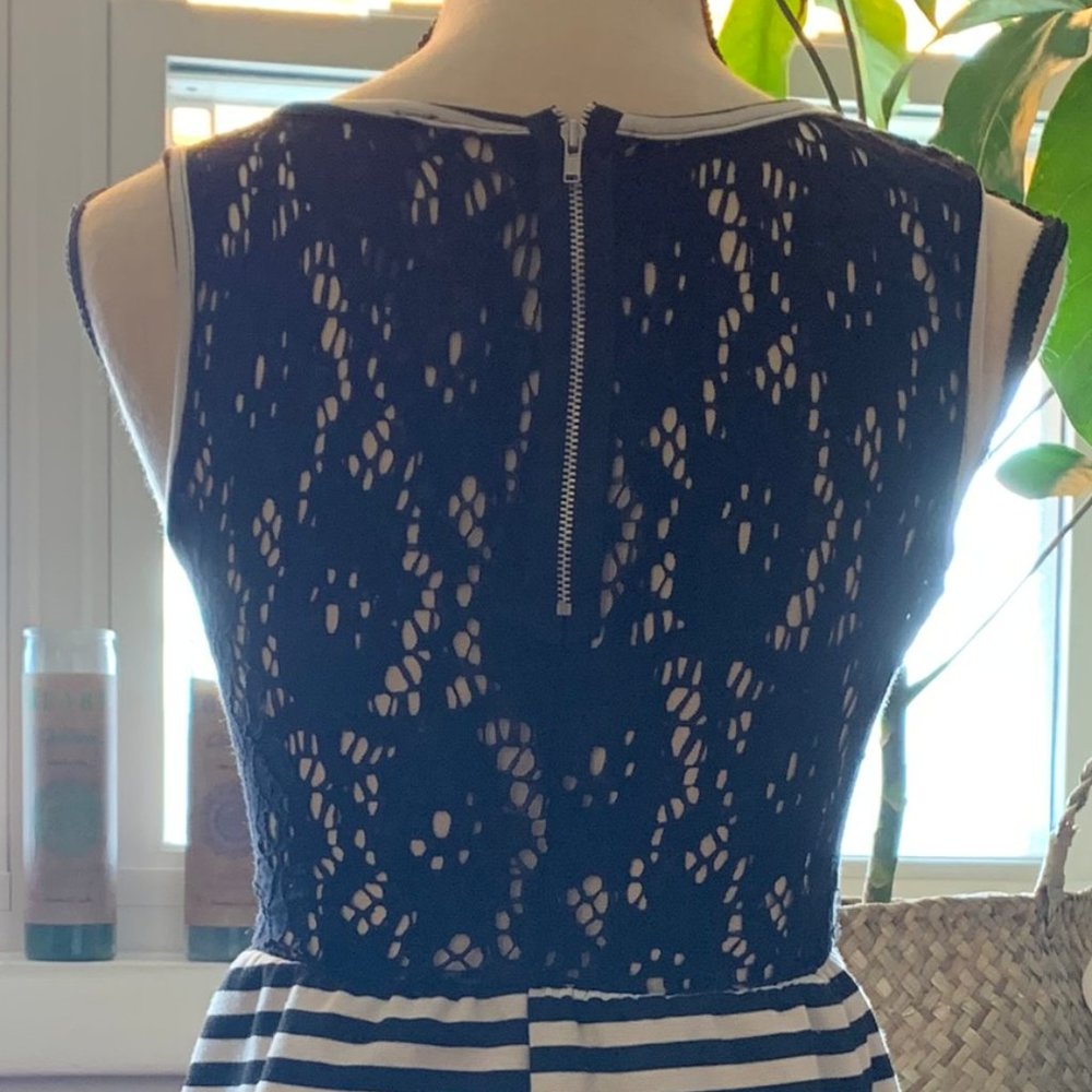 A line dress - Picture 5 of 5